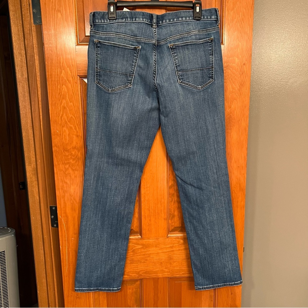 Banana Republic Luxe Traveler jeans - Picture 4 of 9